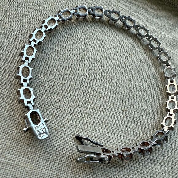 STERLING SILVER .925 TENNIS BRACELET WITH CLEAR STONES – 7.5” ✨ - Picture 6 of 16